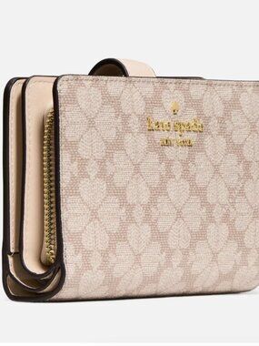 New Kate Spade Signature Spade Flower Medium Bifold Wallet Dark Beige Moon Dust